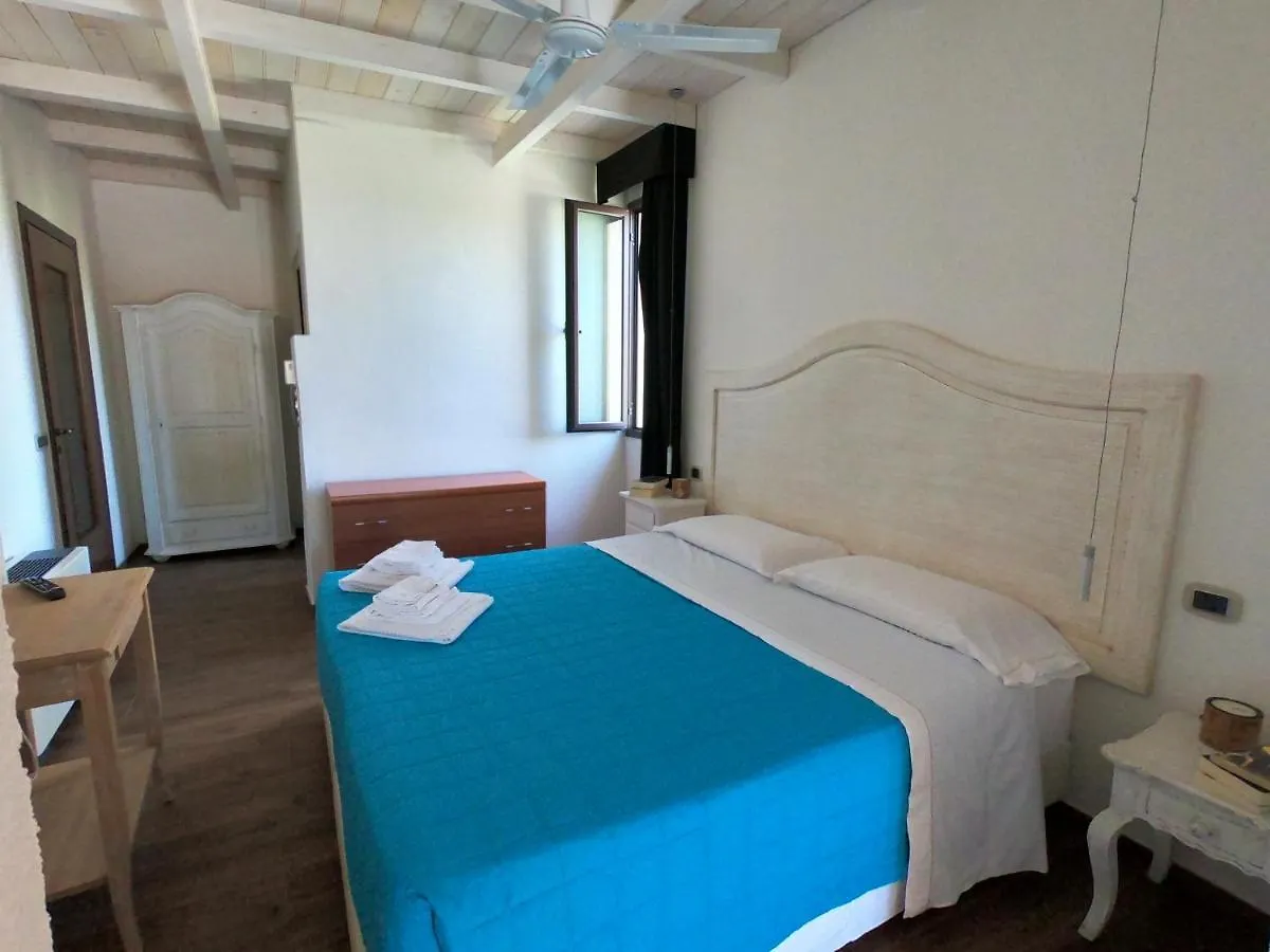 Villa La Conchiglia Rooms カーラ・リベロット 3*,