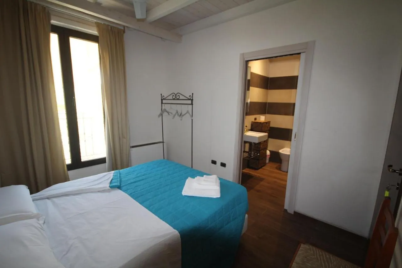 Villa La Conchiglia Rooms Кала-Либеротто 3*,  Италия