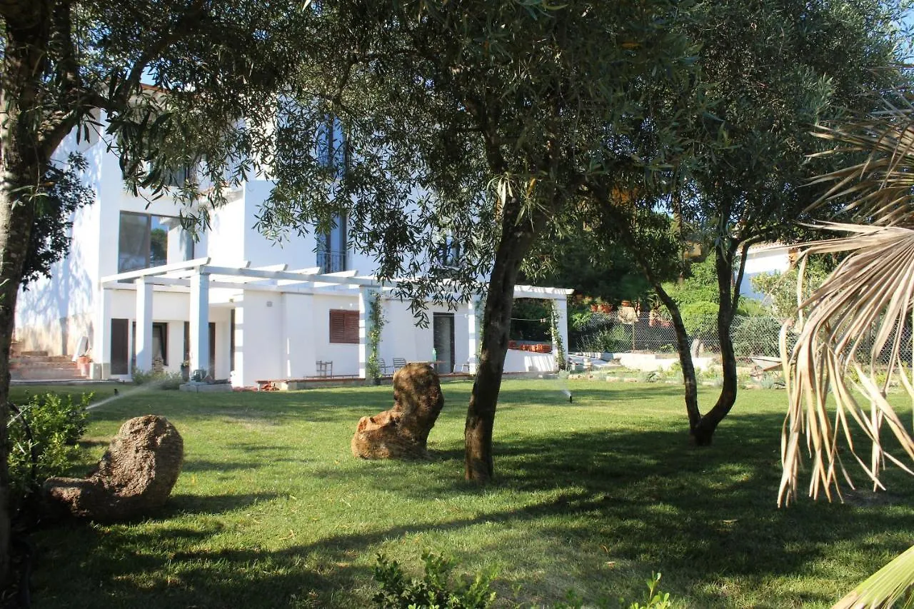 Villa La Conchiglia Rooms Кала-Либеротто
