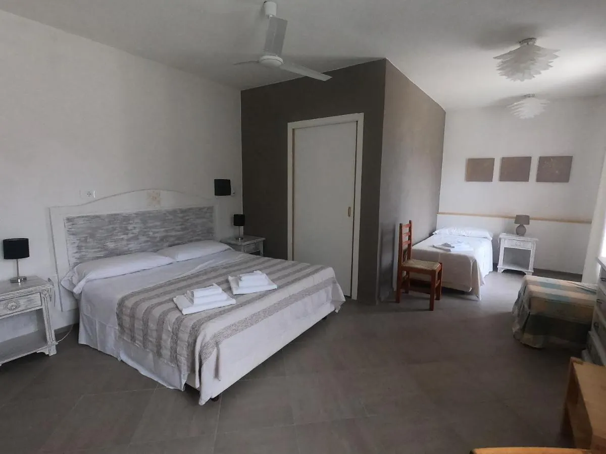 Villa La Conchiglia Rooms Cala Liberotto Bed & Breakfast