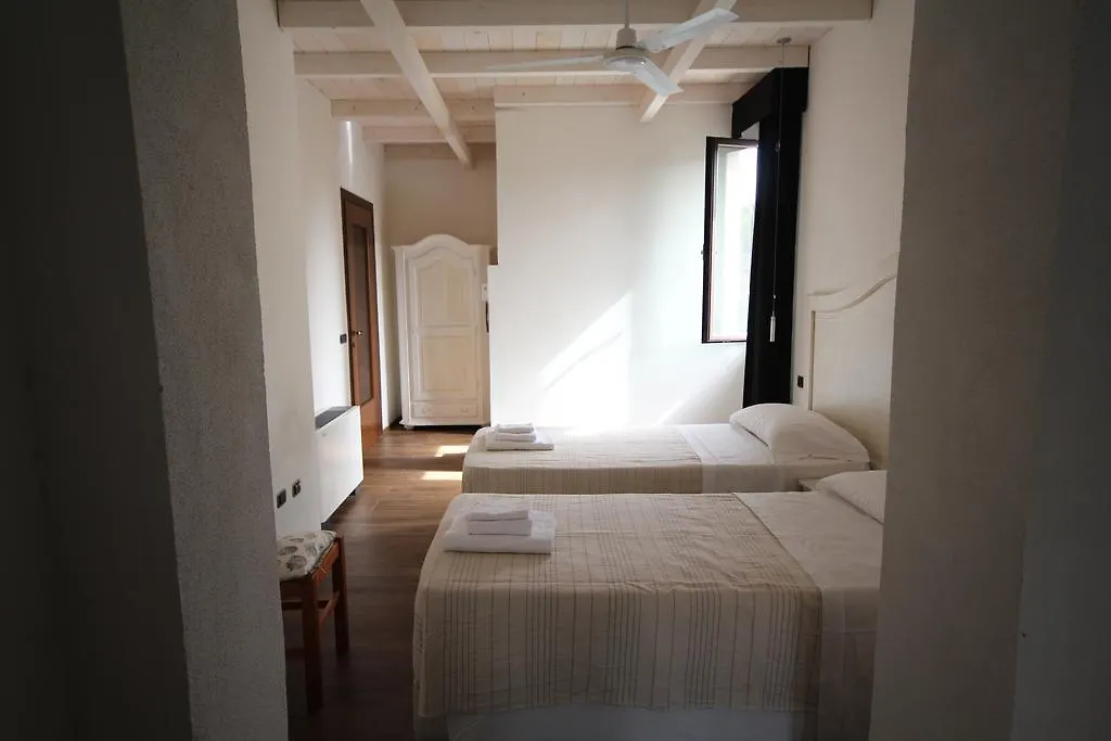 Villa La Conchiglia Rooms Кала-Либеротто