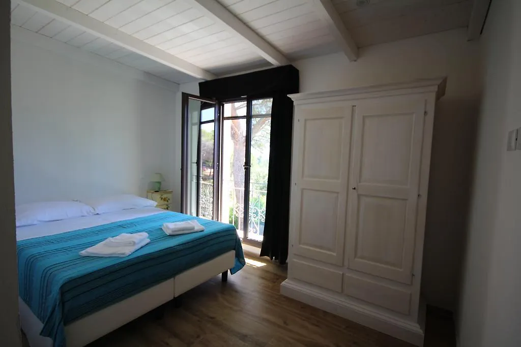 Villa La Conchiglia Rooms Cala Liberotto Italy